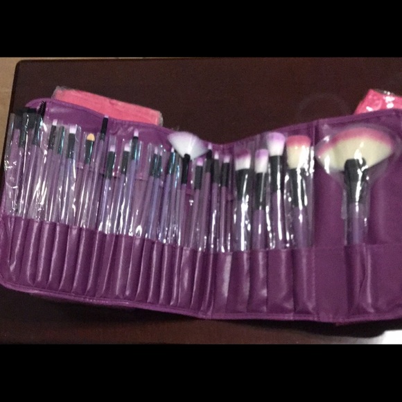 24pcs professional makeup Brushes set - Picture 2 of 4
